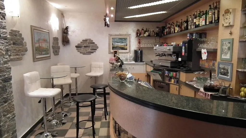 Hotel Montepizzo Lizzano In Belvedere 3*,  Italy